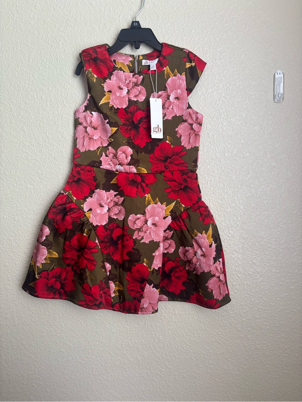 Gianni Bini Brown Dress with Red & Pink Floral Print